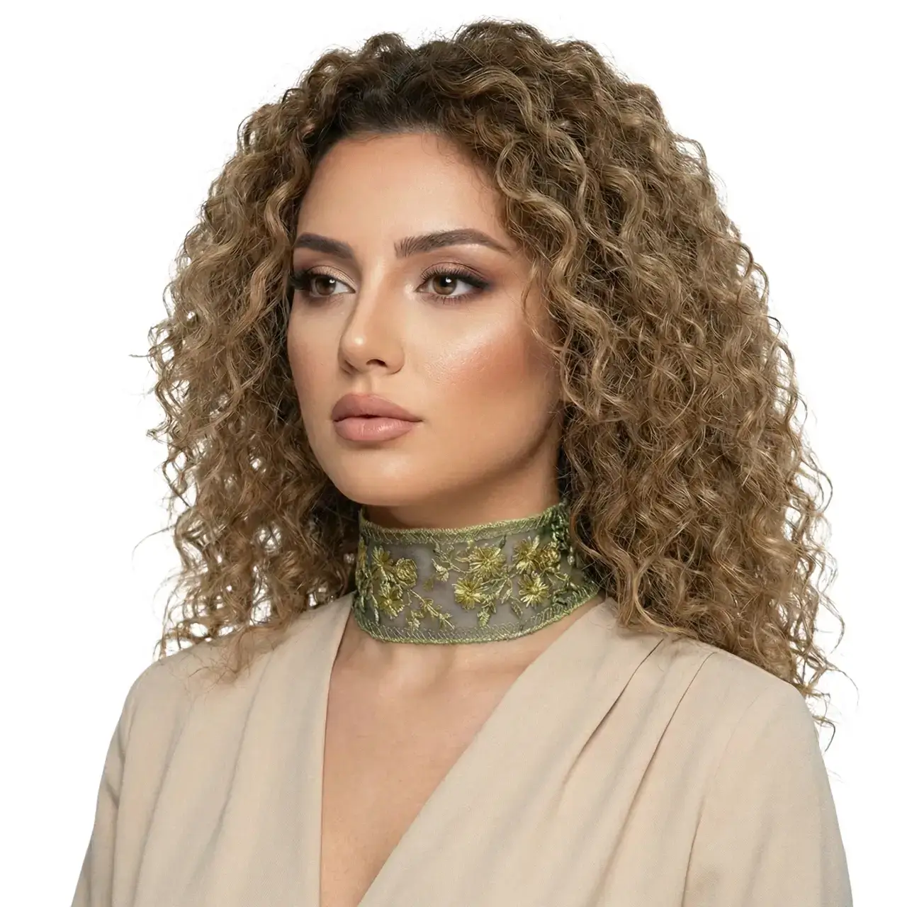 Tül Tasarım Çiçek İşlemeli Choker Boyunluk manken üzerinde sol çaprazdan çekilmiş pozuyla beyaz arka planda sergileniyor.