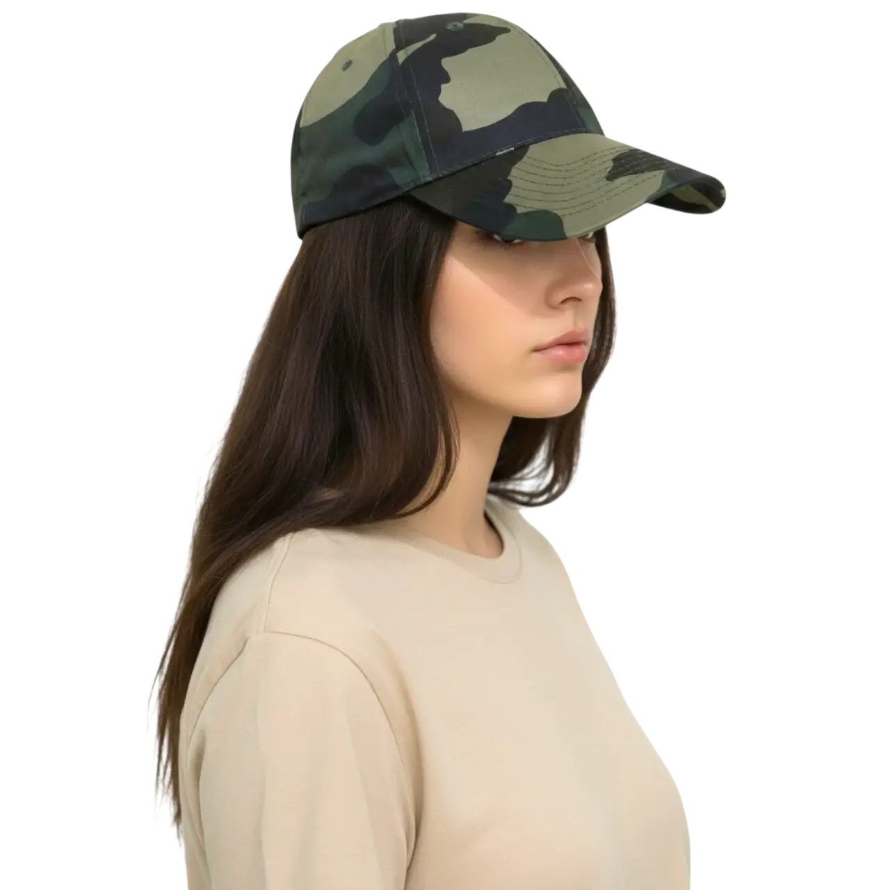 Manken kadın üzerinde yandan çekilmiş kamuflaj desenli cotton kumaş beyzbol şapka TikiTonki