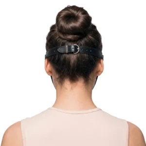 Siyah renkli vegan deri göz maskesi arkadan görünüş