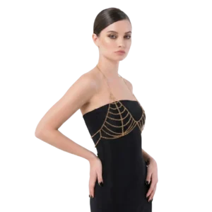 Boyundan geçmeli altın kaplama vücut kolyesi manken üzerinde yandan görünüş