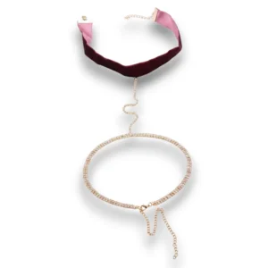 Trendy tasarım zirkon taş detaylı bacak takısı görünümü