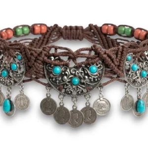 Etnik aksesuarlı boho stil ip kemer ahşap boncuk ve metal alaşım detay çekimi TikiTonki