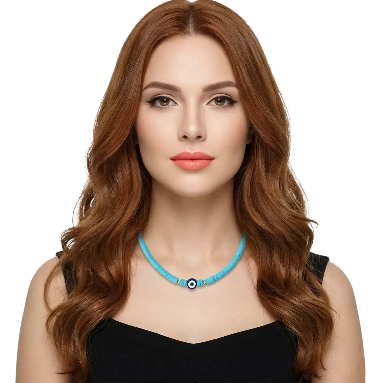 Nazar boncuklu turkuaz fimo choker kolye modelinin beyaz arka planda mankende önden pozu.
