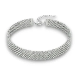 Petek dokulu esnek tasarım choker kolye gümüş modelinin beyaz arka plan üzerinde önden genel görünümü.