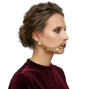 Zincirli hızma altın kaplama sıkıştırmalı takı manken üzerinde