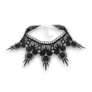 Gotik tarz siyah dantel choker boyunluk ürününün beyaz arka plandaki genel görünümü.