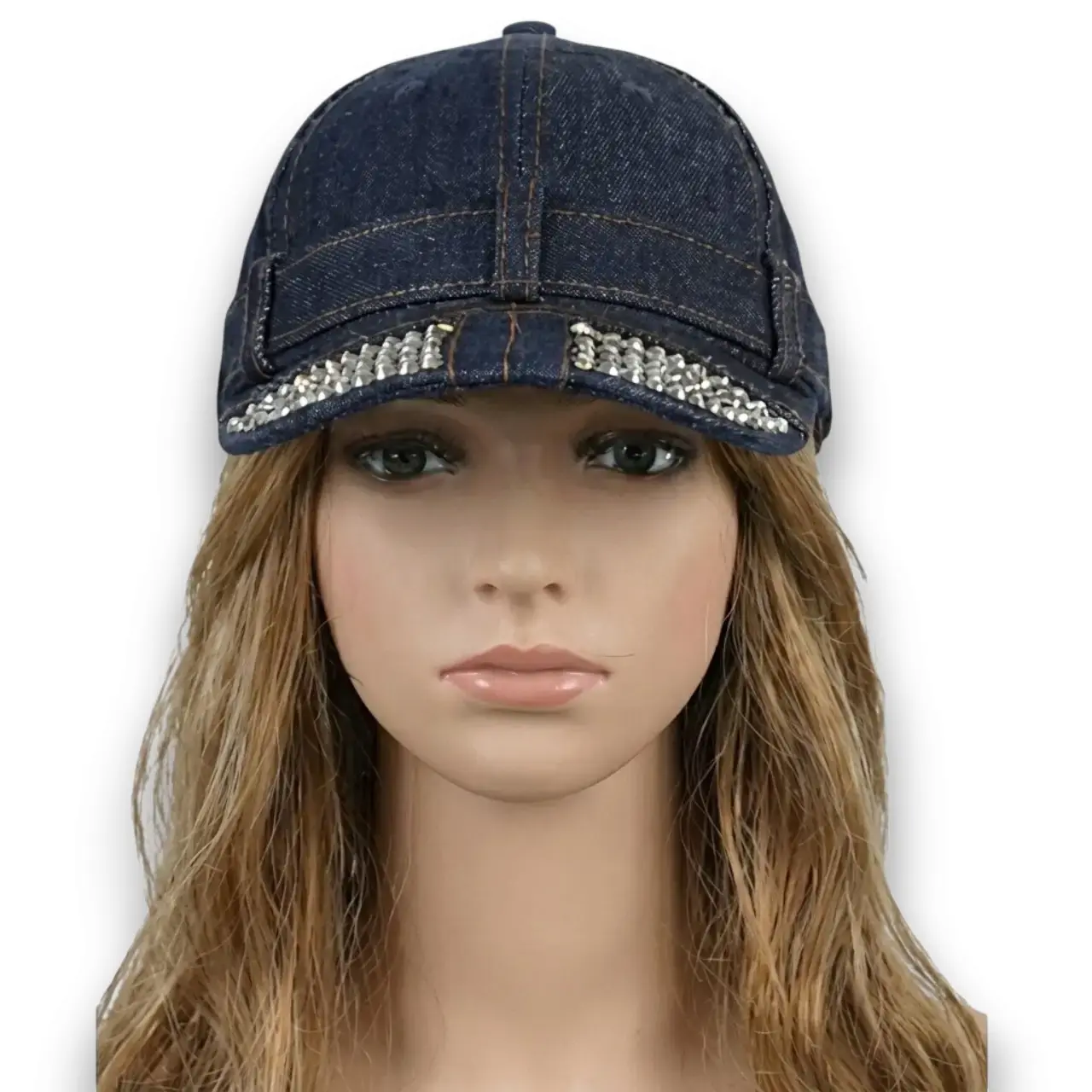 Manken üzerinde tam cepheden poz verilmiş taşlı siperlik lacivert kot kumaş snapback şapka TikiTonki